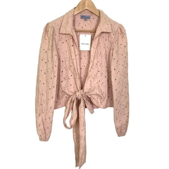 NWT Madison Young Eyelet Blouse Top - Picture 6 of 10